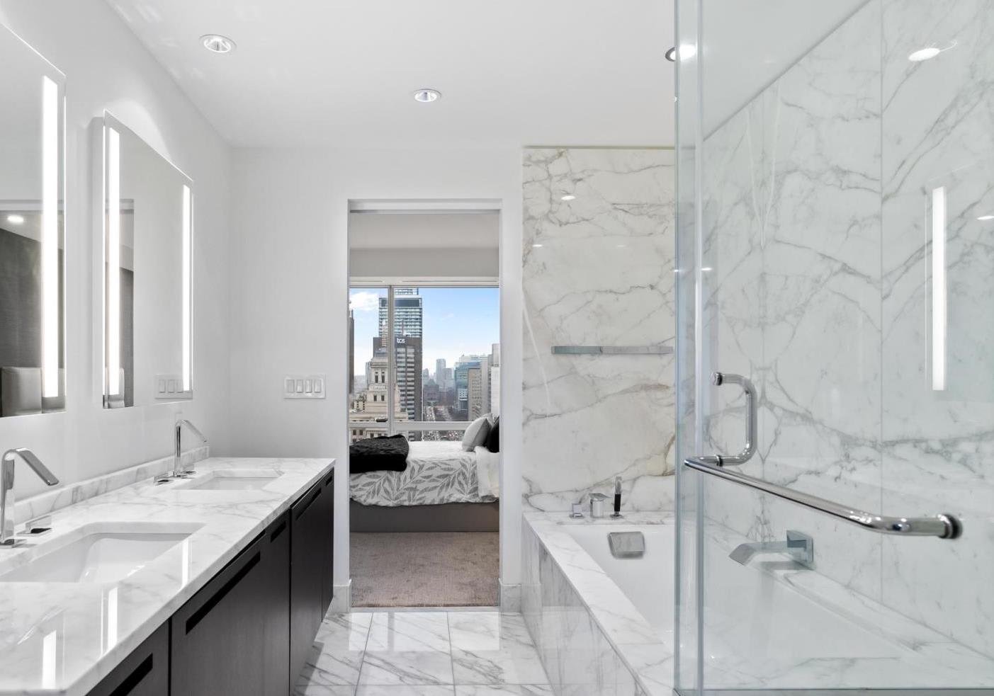 Suite 2605 -180 University Avenue