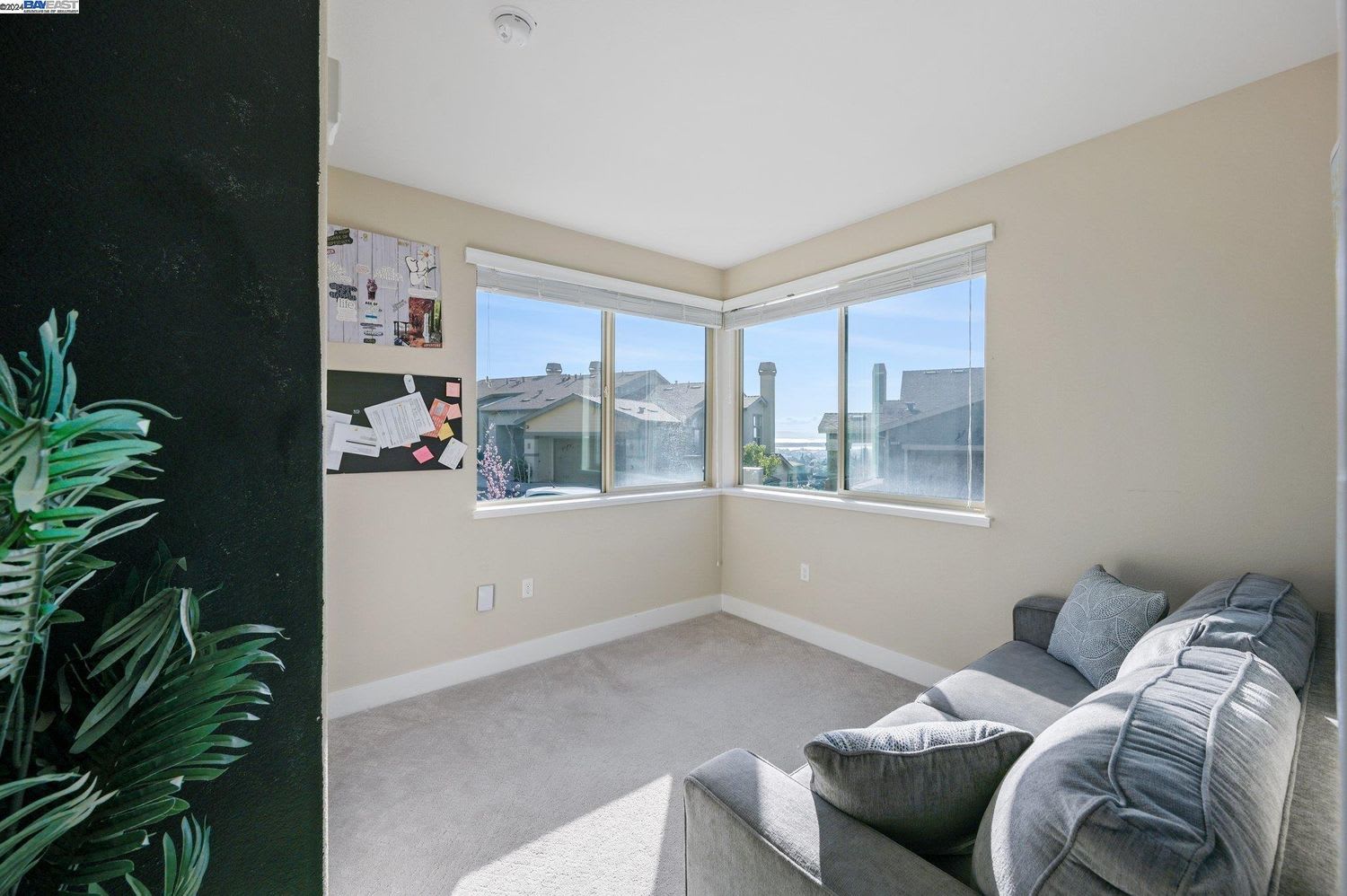 6817 Skyview Dr