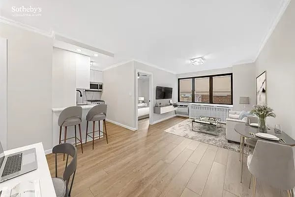 301 East 63rd Street Unit: 14K