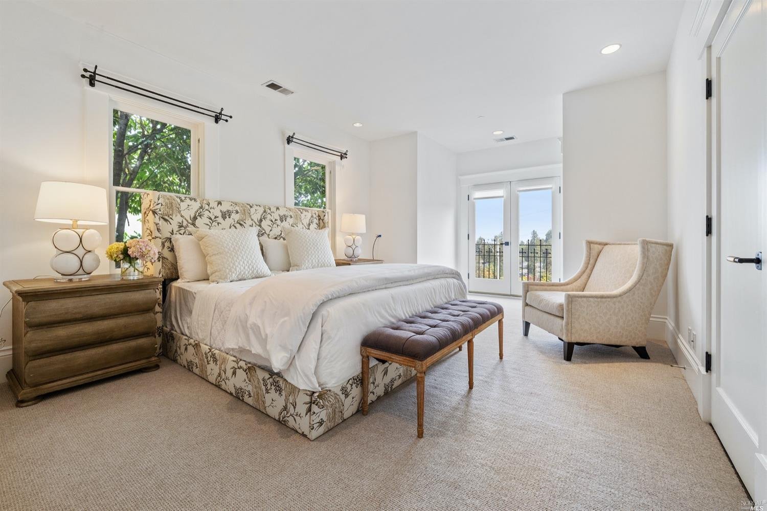 44 Bayview Avenue