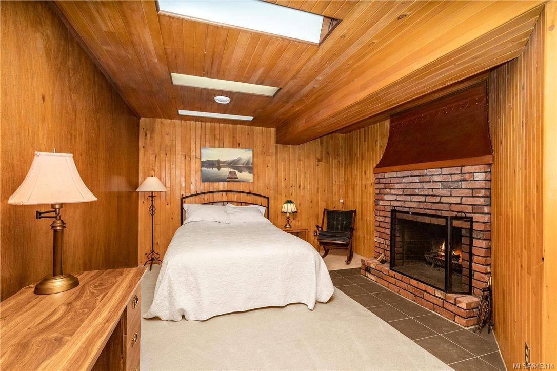 2482 Skedans Rd