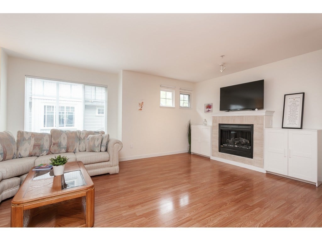 101-12040 68 Ave