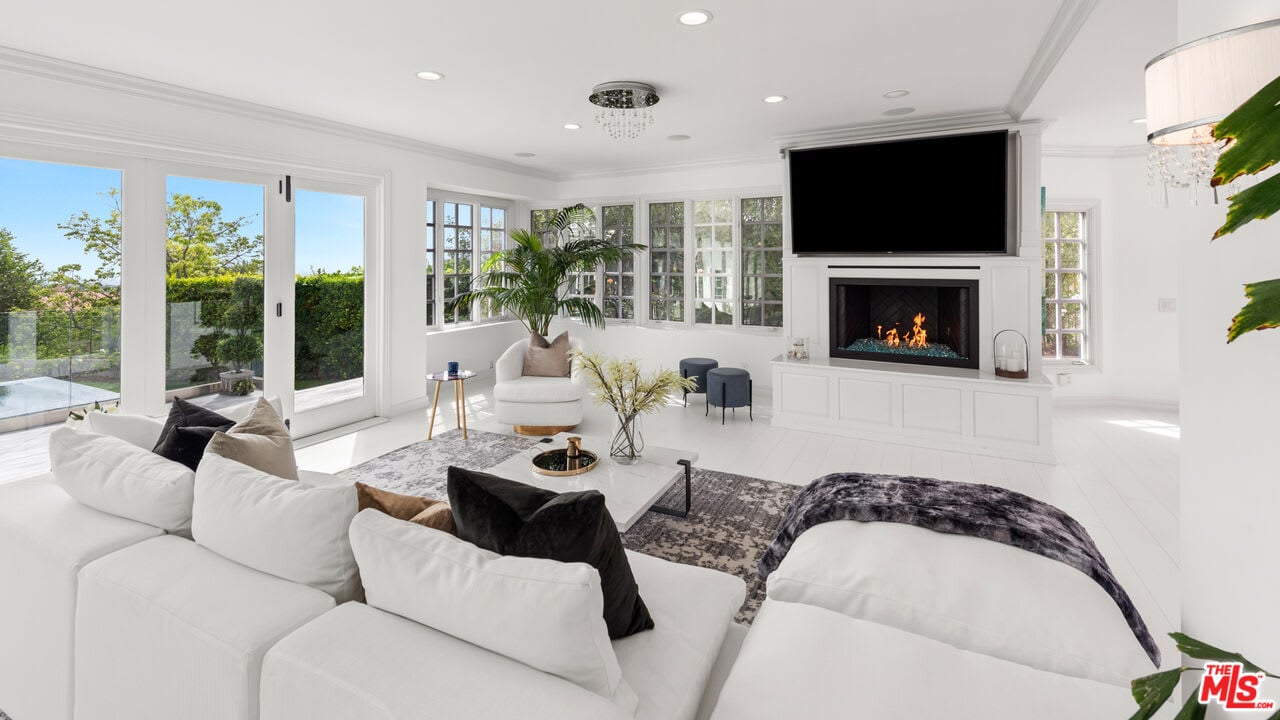 Summit Oasis