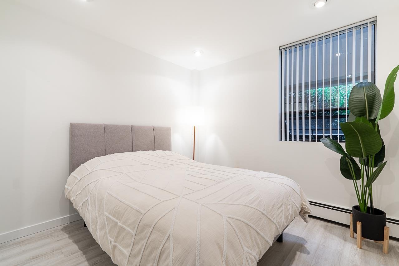 101-1737 Duchess Avenue, West Vancouver