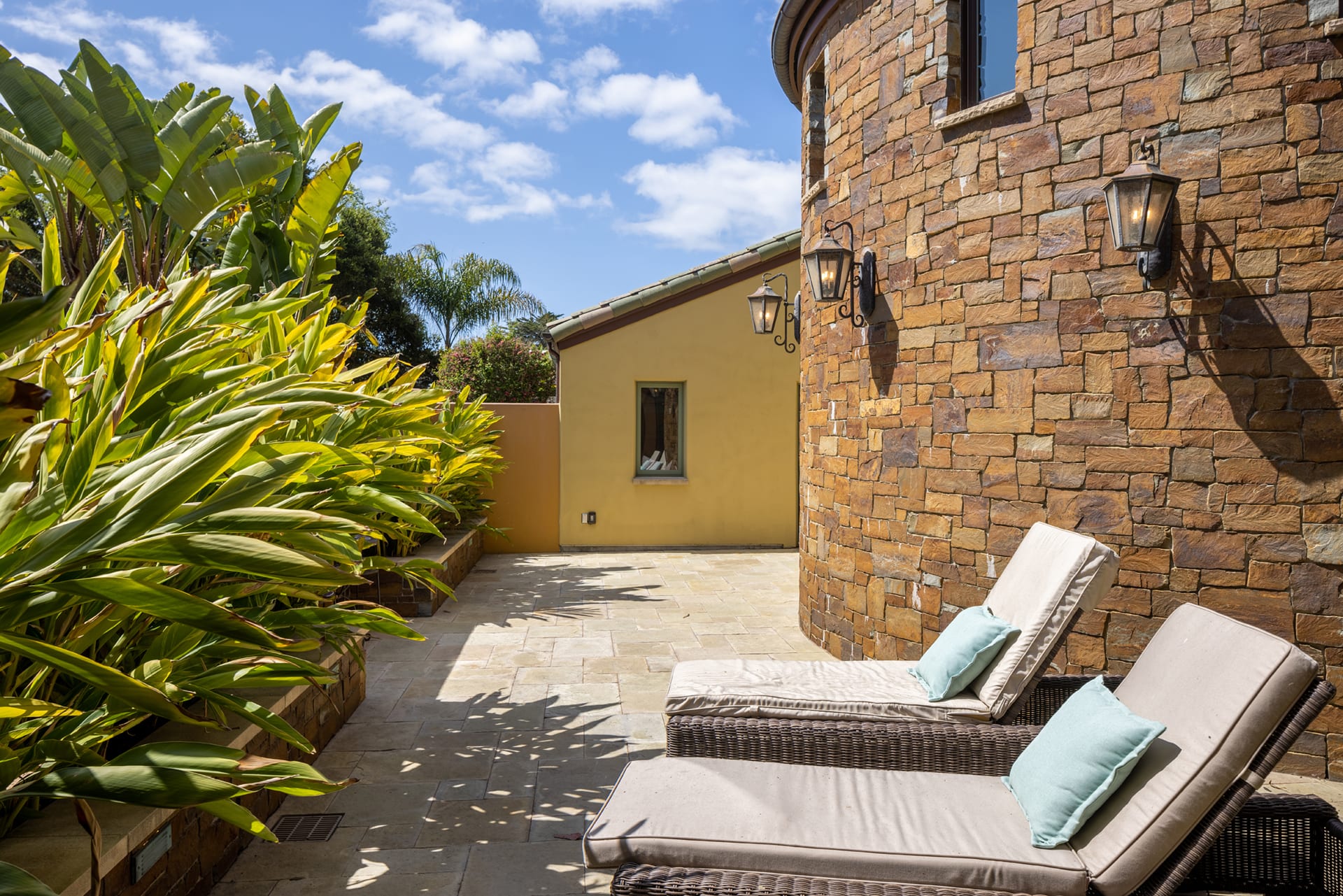Santa Cruz Masterpiece - 1151 Scholl Lane