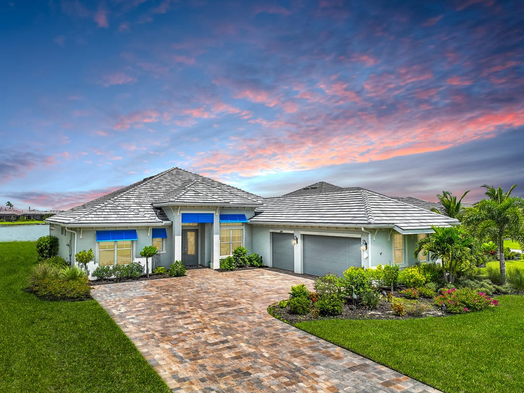 18389 Wildblue Boulevard, Flort Myers