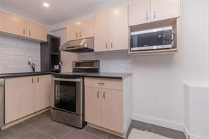 919 Selkirk Ave
