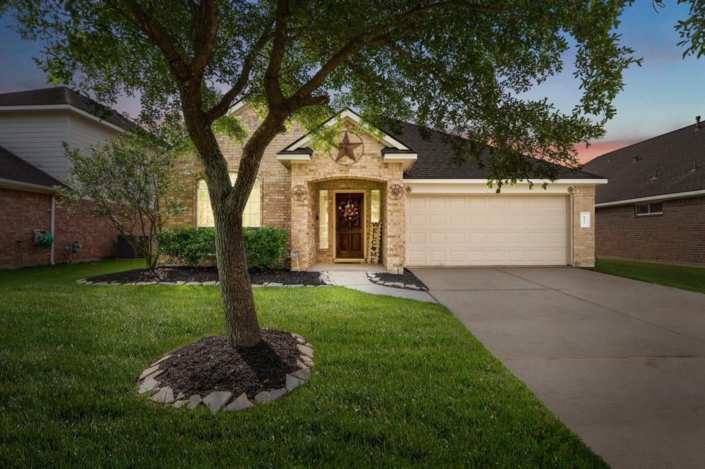 8111 COVE TIMBERS LANE
