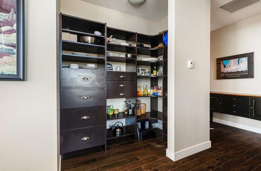 405-3255 Smith Ave