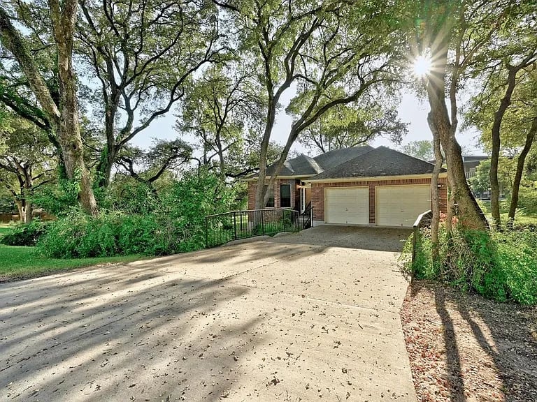 505 Westbrook Dr