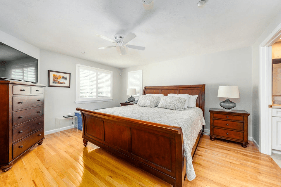 12 N Ridge Rd