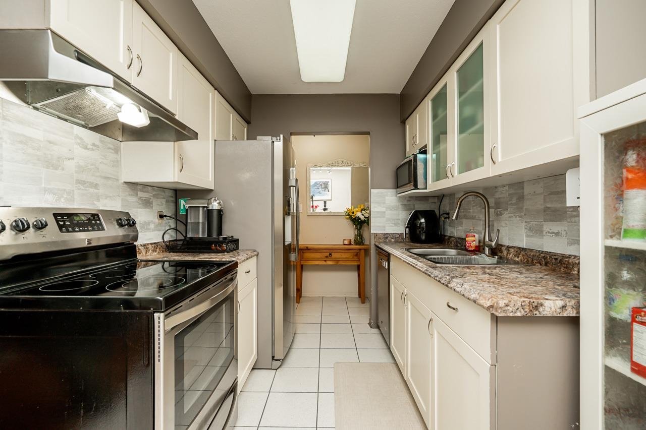 219-550 Royal Ave