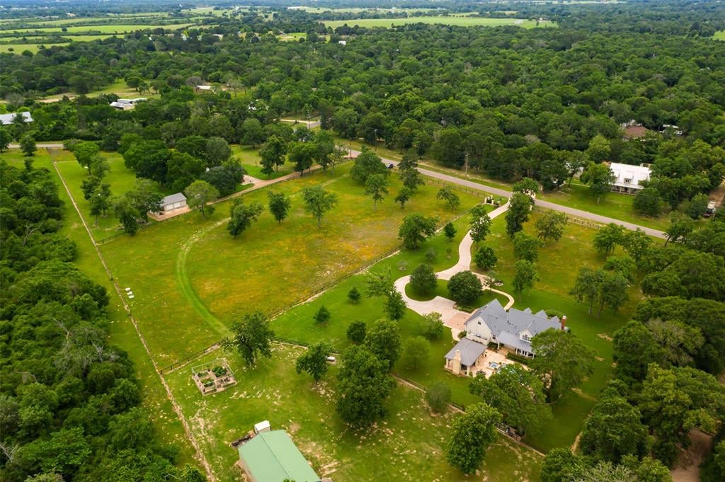 461 Piney Creek Rd Bellville, Tx 77418