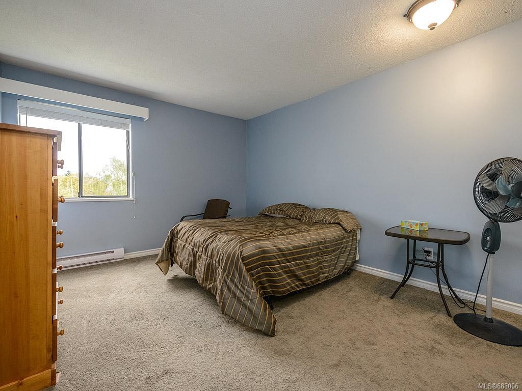 406-2757 Quadra St