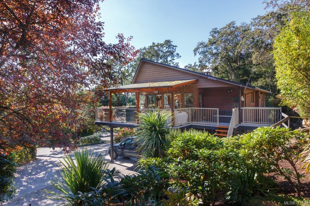 1222 Crown Cres