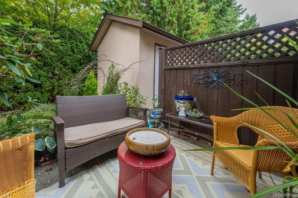 7-4540 W Saanich Rd