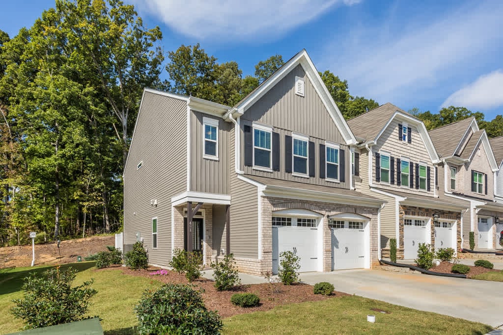 3 Bedroom Townhome Near UNC Hospital - Hillsborough