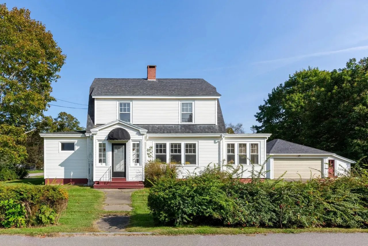 New Listing! 223 Broadway, Rockland, ME 04841 – $520,000