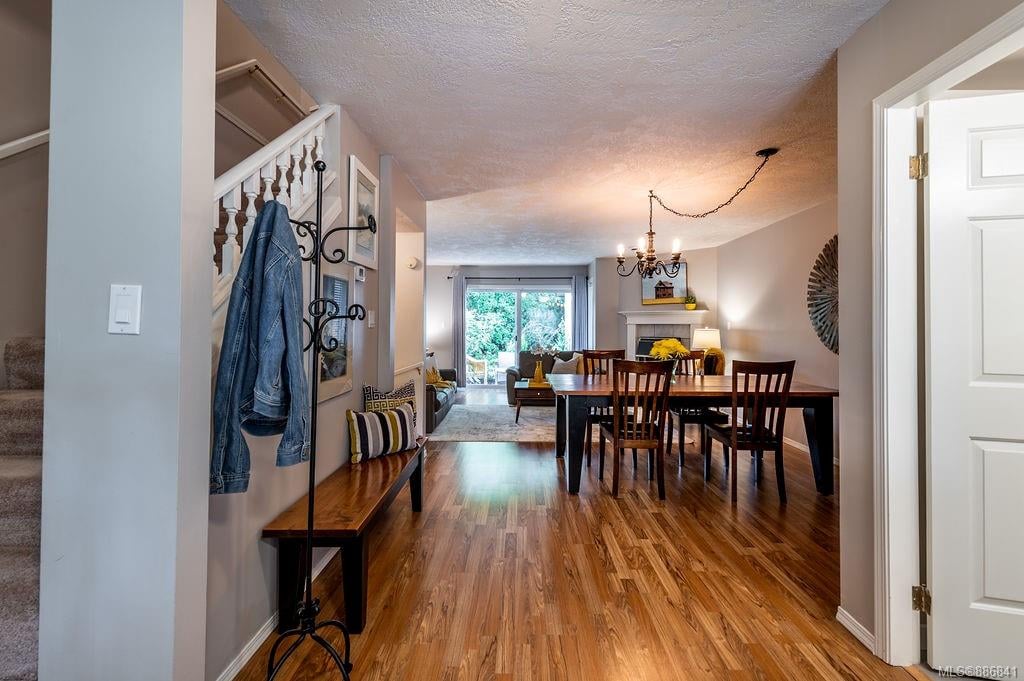 7-4540 W Saanich Rd