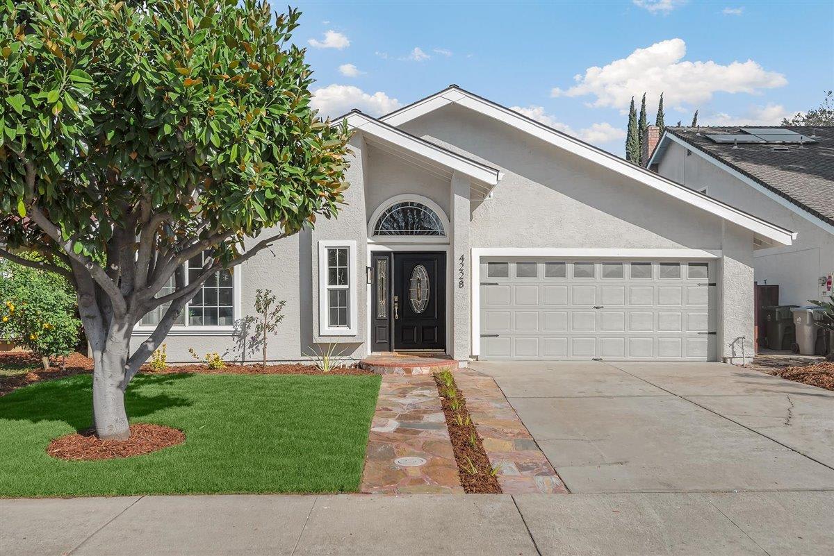 4228 Briarglen Dr