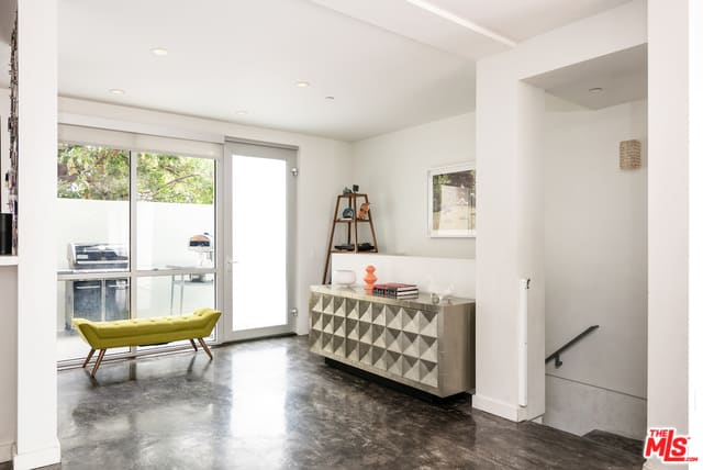 125 Pacific St #1