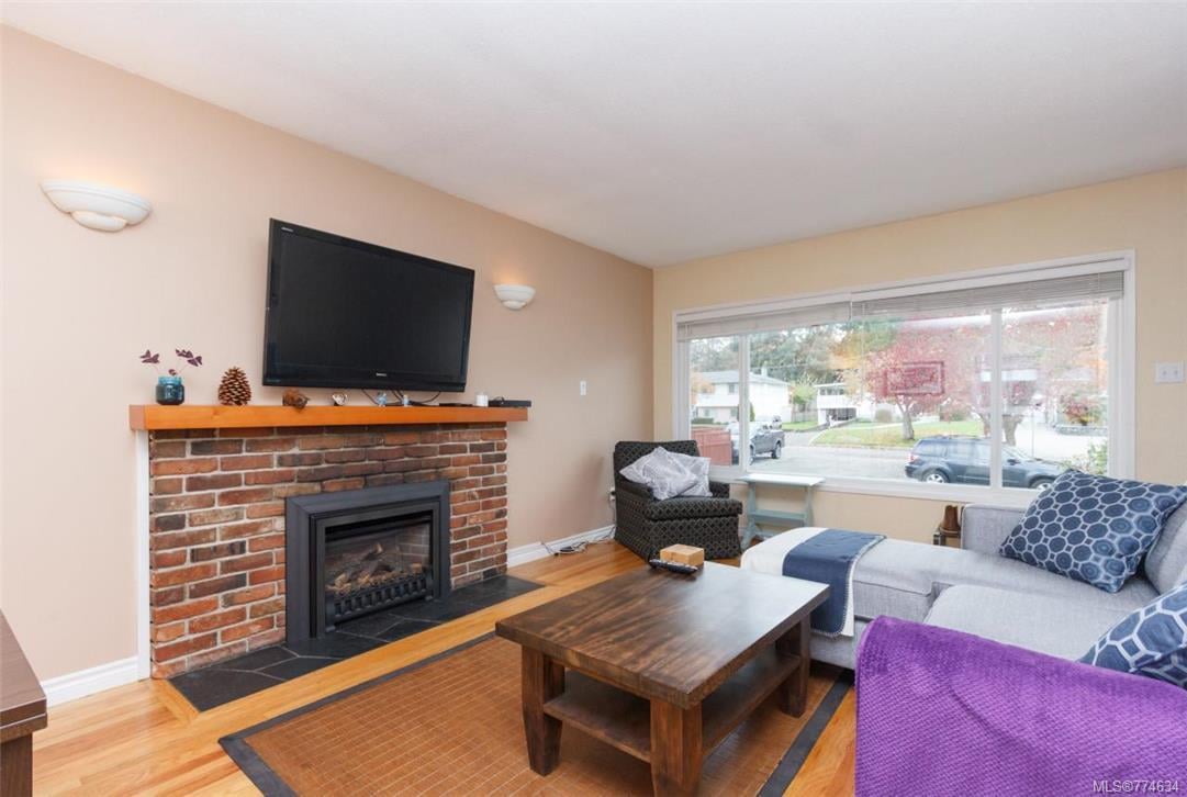 733 Porter Rd