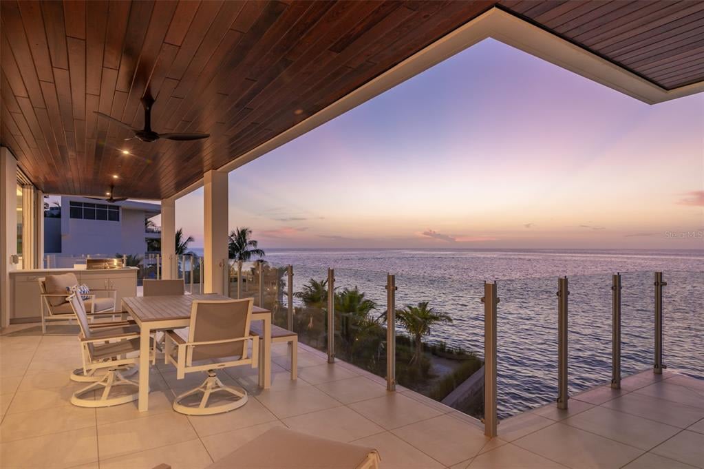 4750 Ocean Blvd, #202