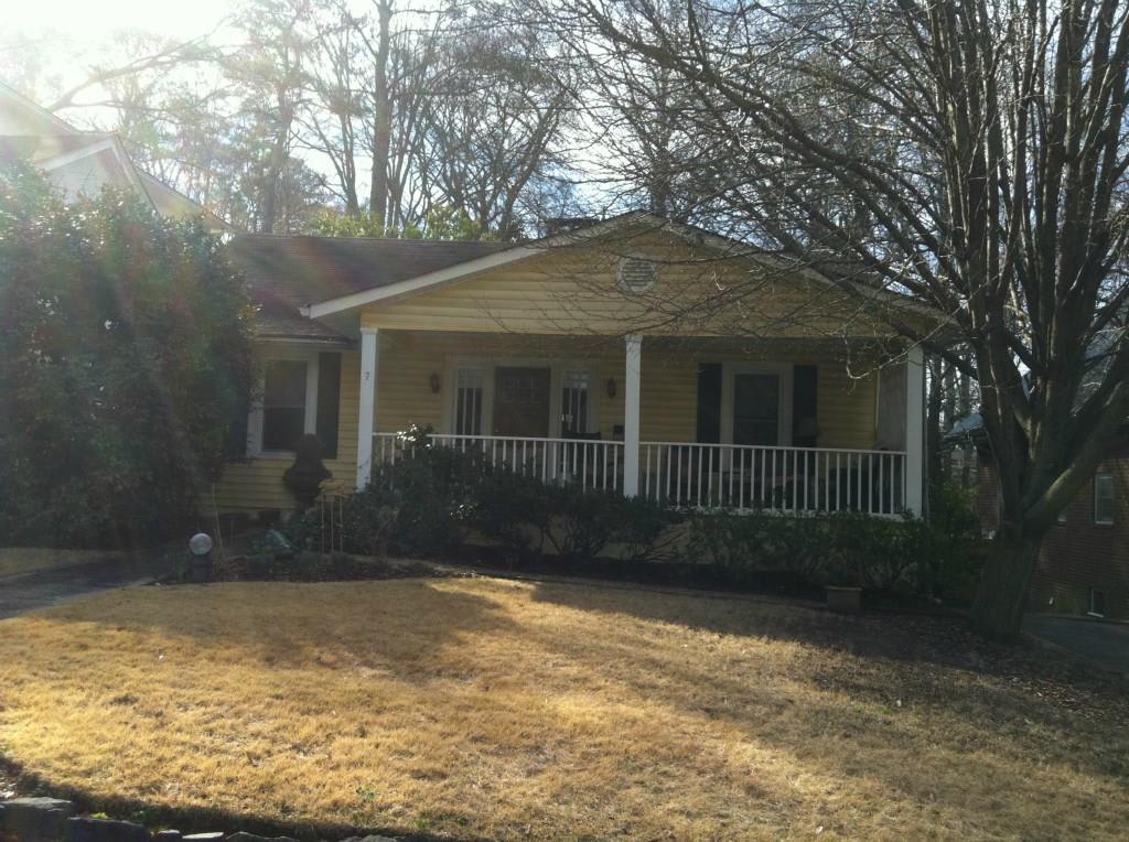 7 Roanoke Ave NE