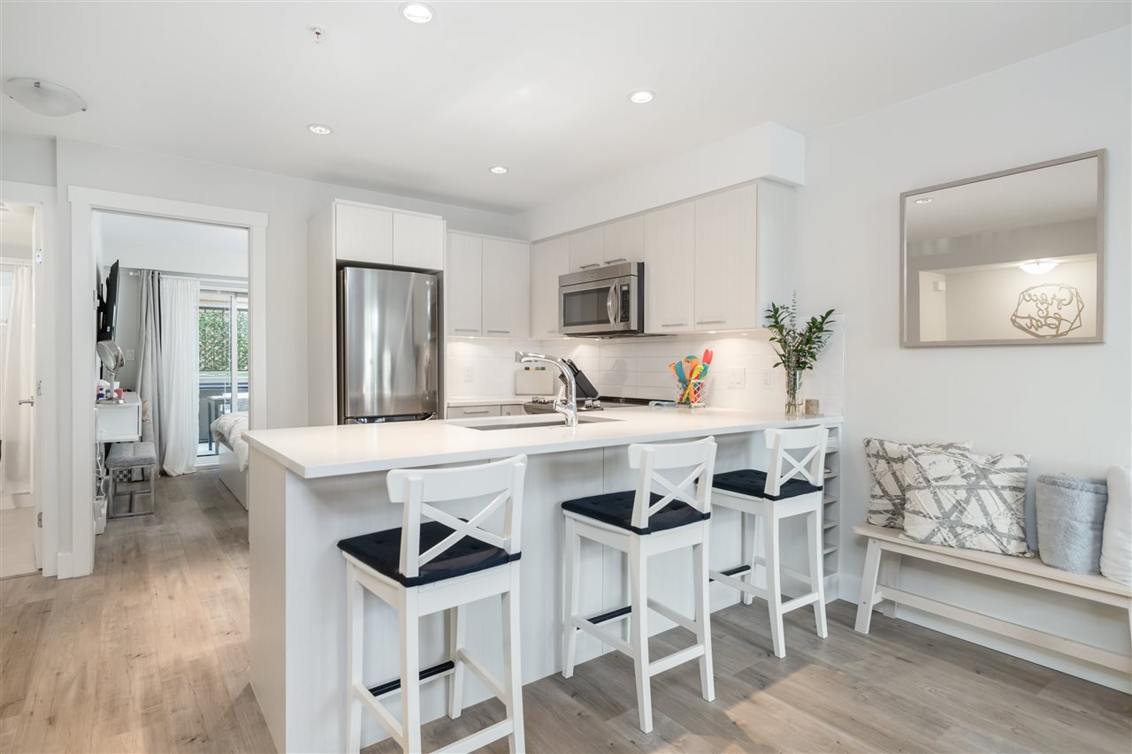 102-7180 Barnet Rd