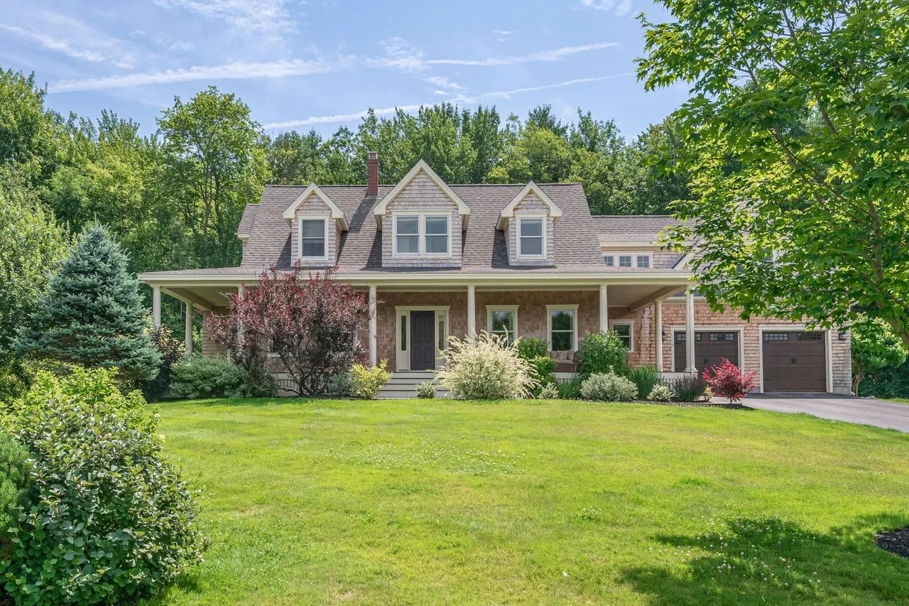 New Listing! 17 Fieldstone Lane, Falmouth, Maine – $1,795,000
