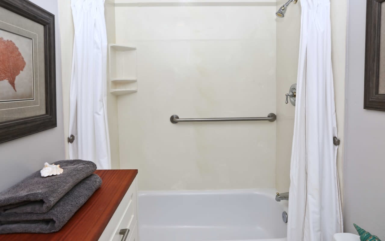 2560 Walnut Blvd Unit: 33