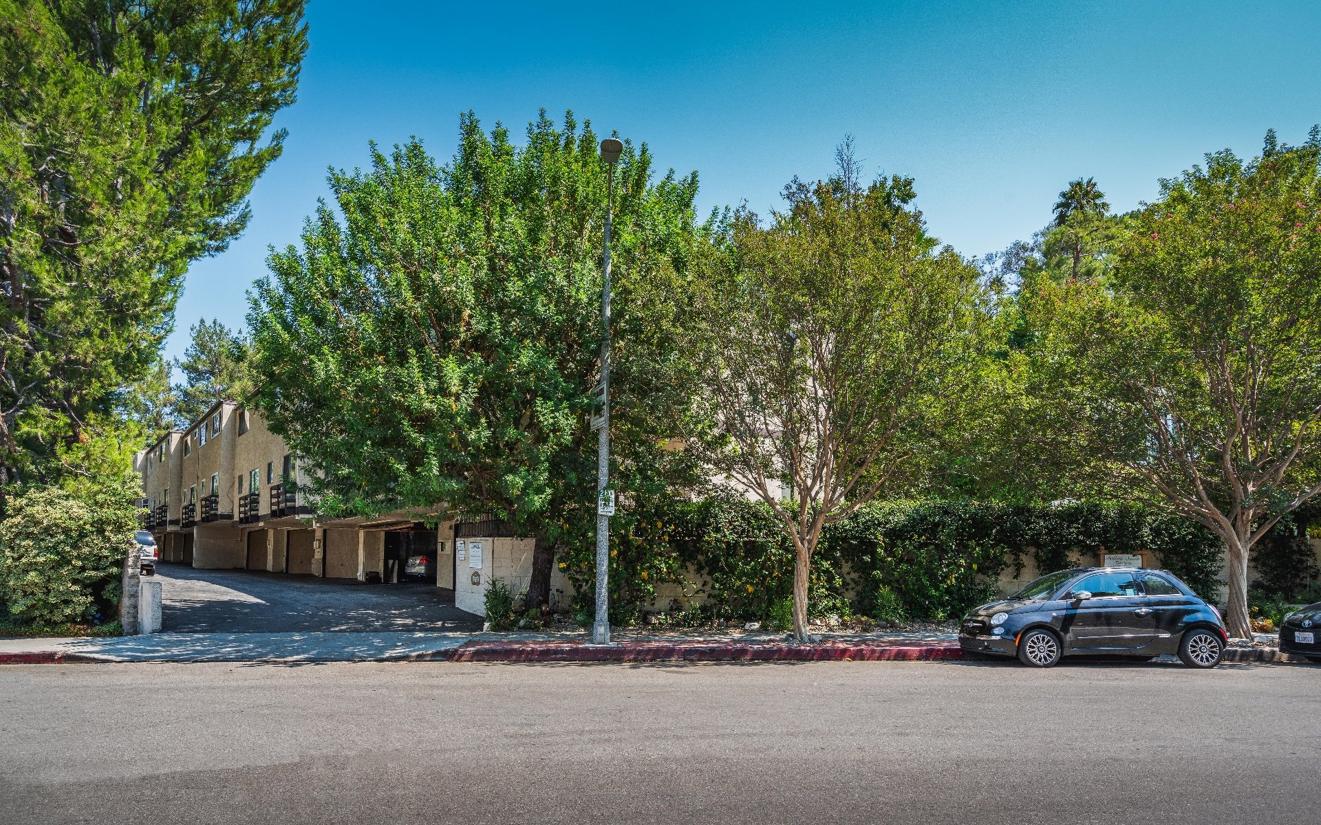 4832 Balboa Ave #B