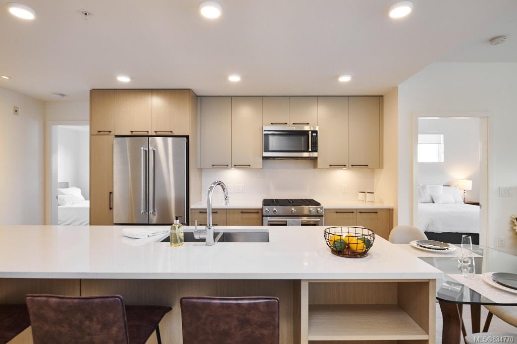 301-9775 Fourth St, Sidney