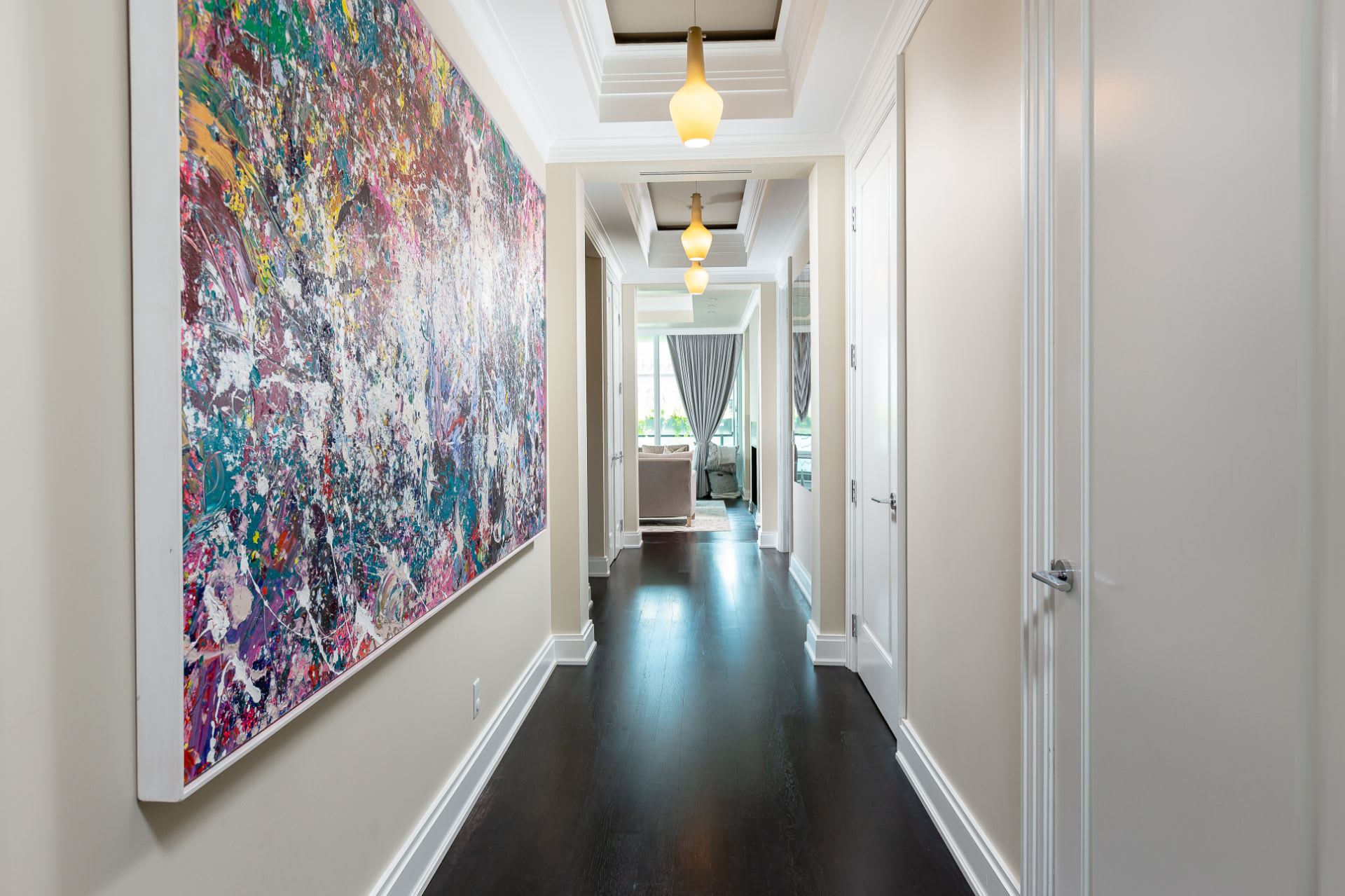 206 Bloor St W 