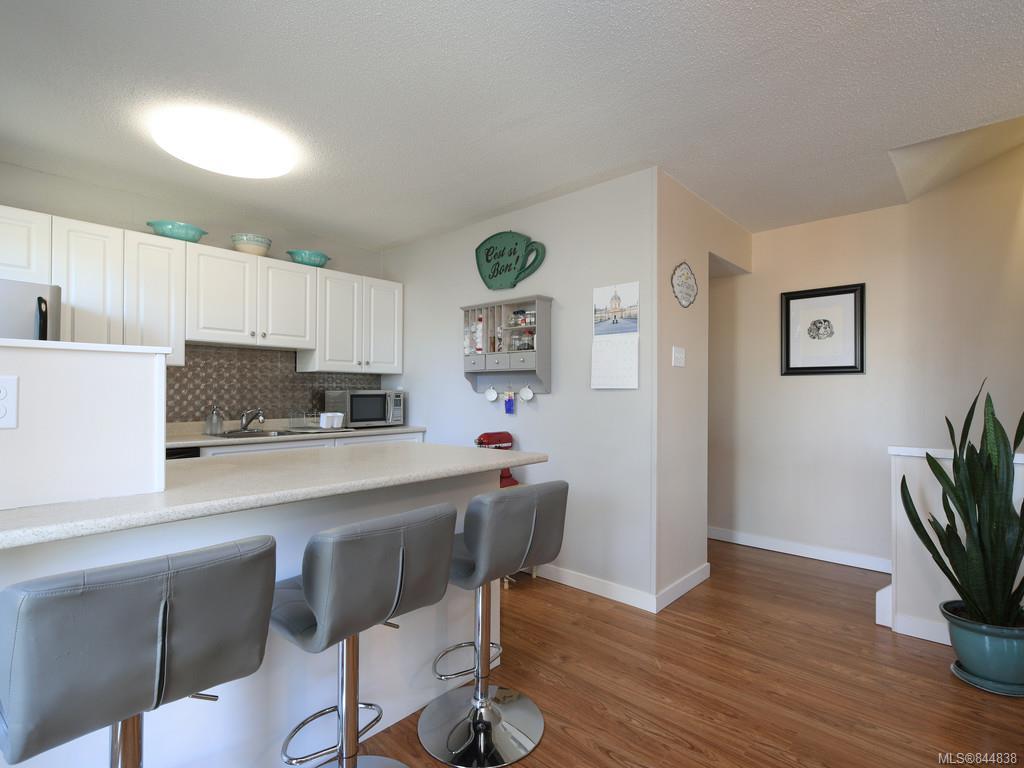 3-10070 Fifth St, Sidney