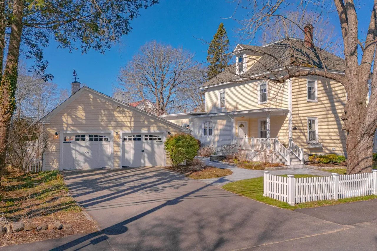 New Listing! 33 Maine Street, Kennebunkport, ME 04046 – $1,650,000
