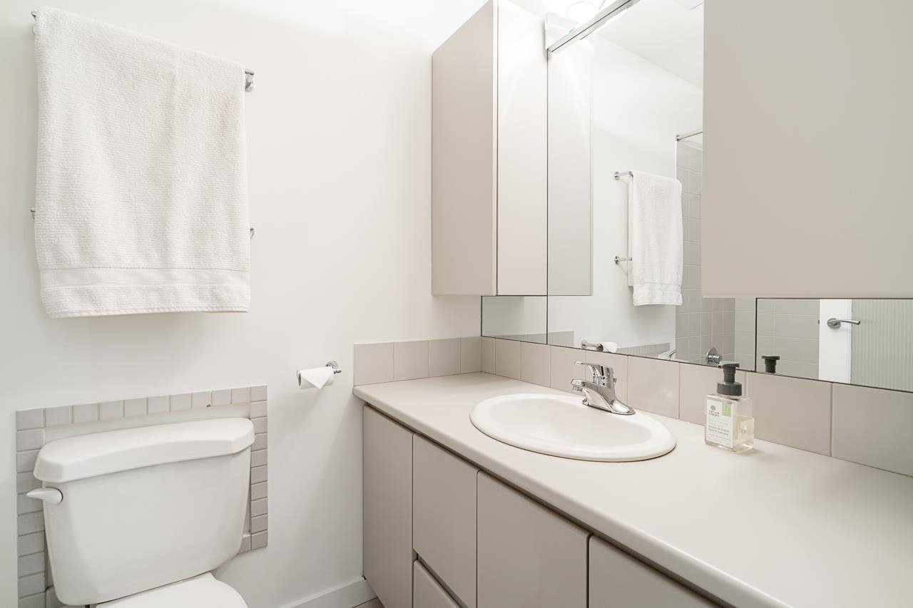 101-1737 Duchess Avenue, West Vancouver
