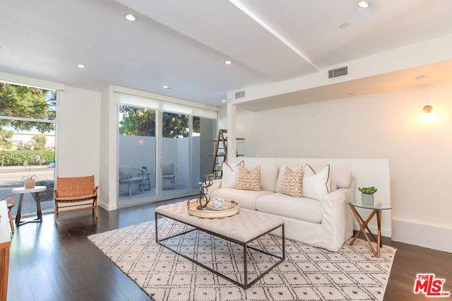 125 Pacific St #3
