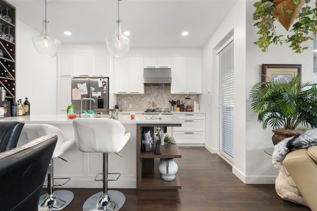 206-33530 Mayfair Ave