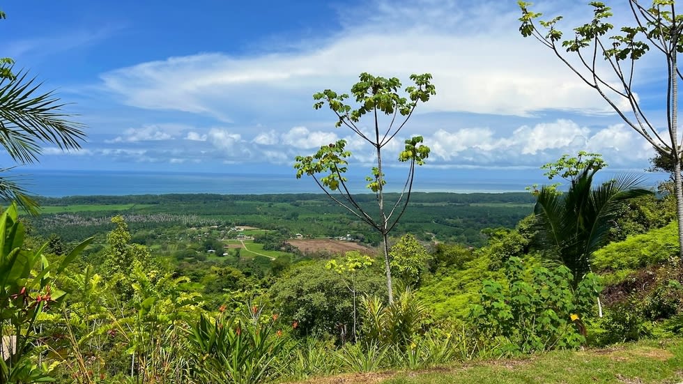 3 bedroom Whitewater Ocean View Home Above Matapalo Beach