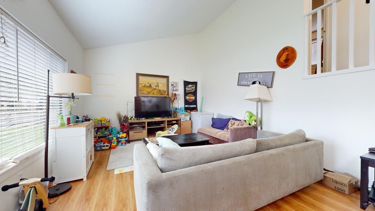 1980 Spruce Dr