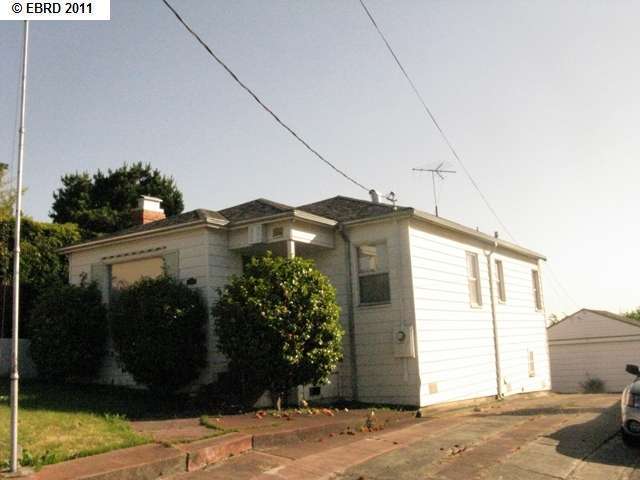 7615 Sterling Dr