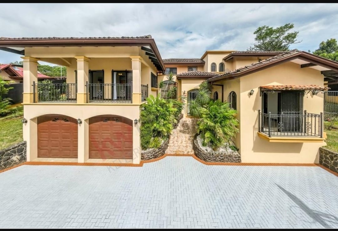 Private Mountain View Estate, Heredia