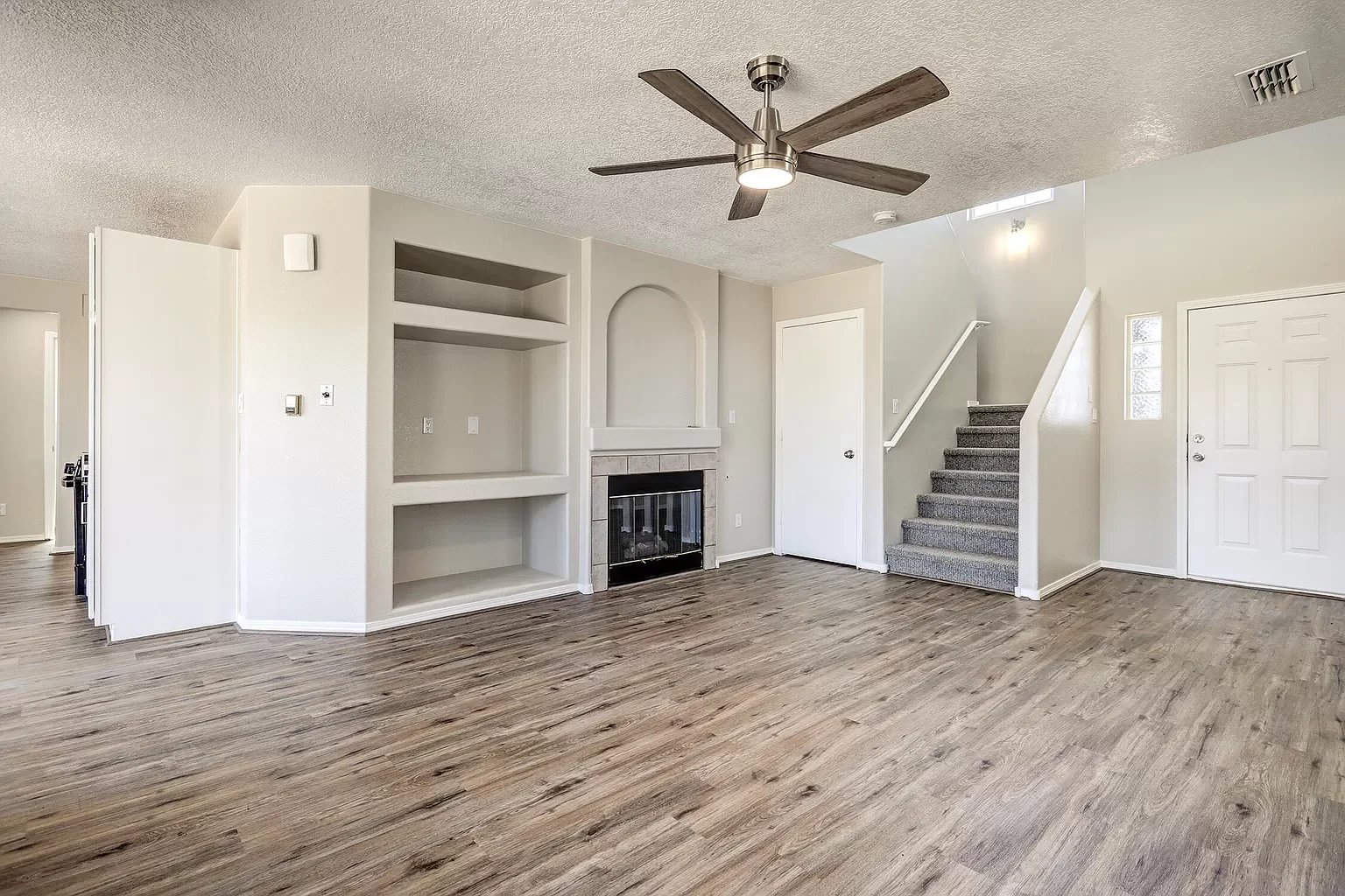 33 Violeta Place Los Lunas