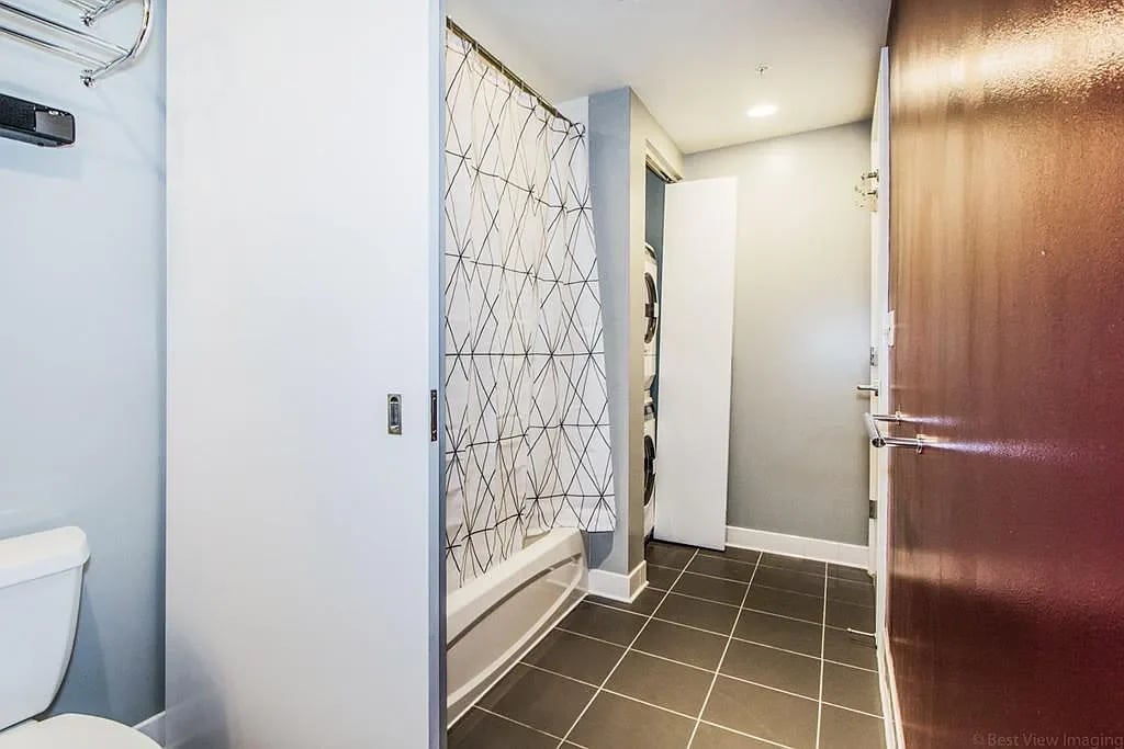 2 Earhart St, #305