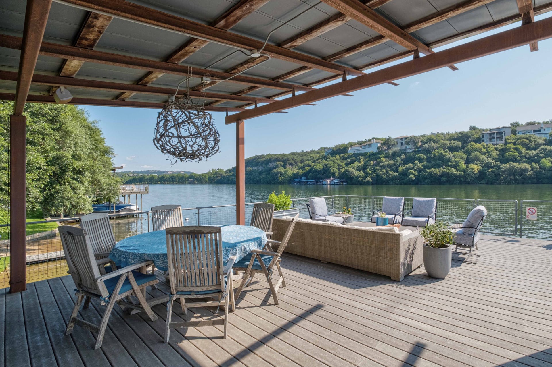 1500 Rockcliff Road