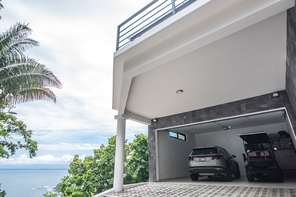 Oceanfront Private Pool Villa, Jaco, Puntarenas