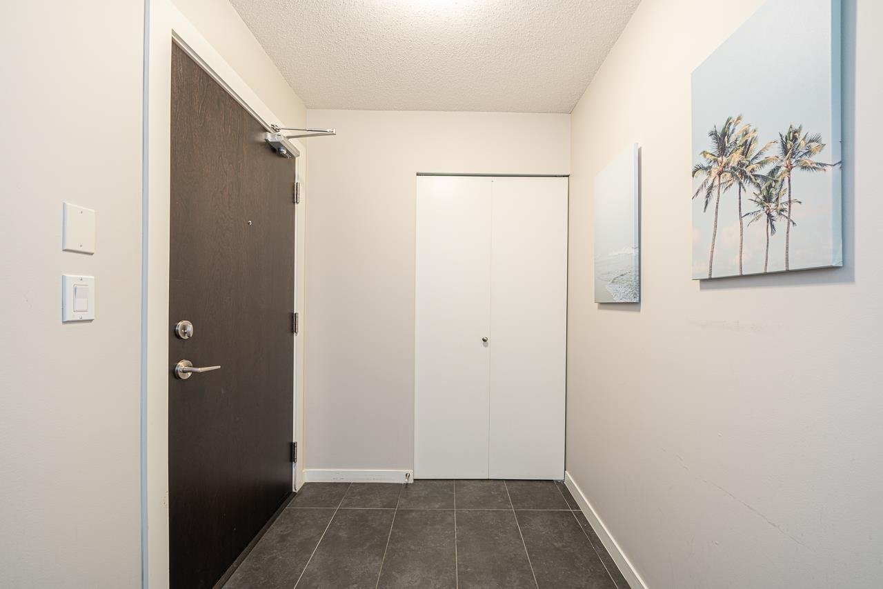 909-2133 Douglas Rd