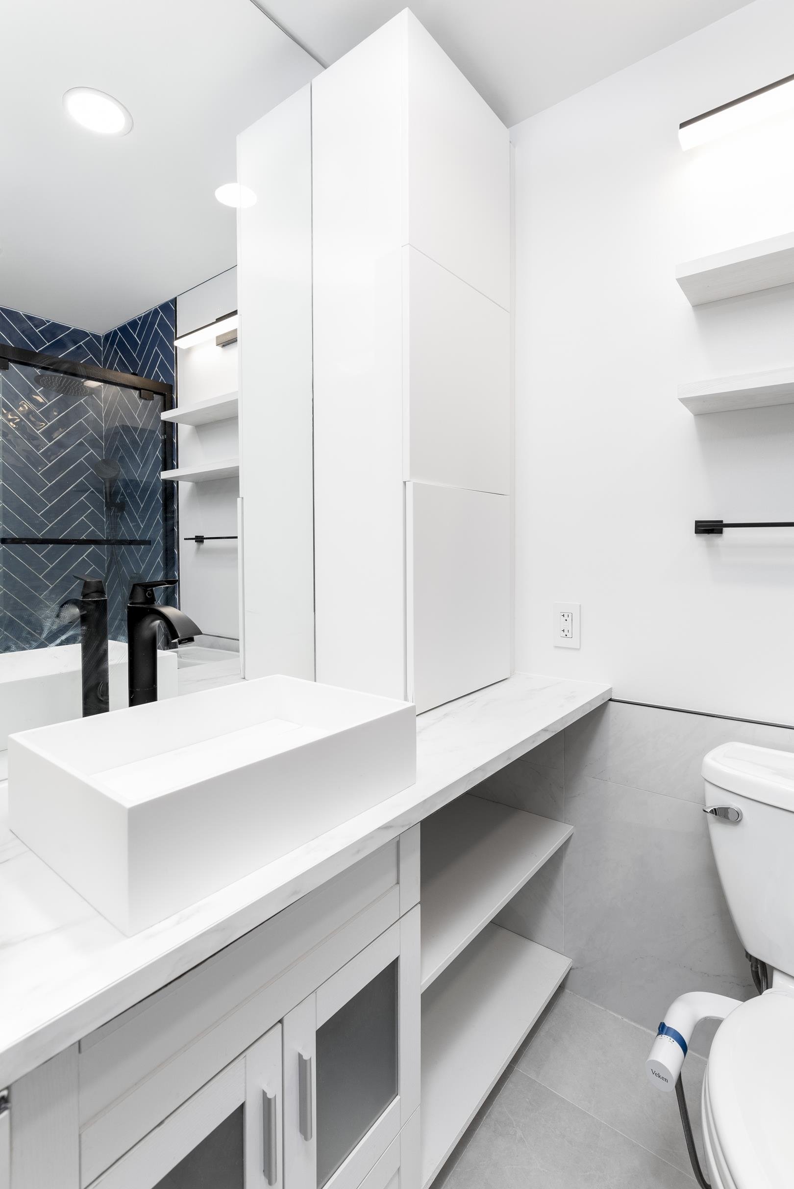 300 Rector Place, Apt 4M