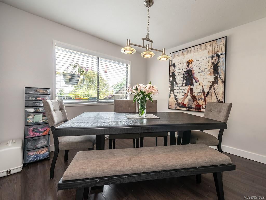 23-7751 E Saanich Rd